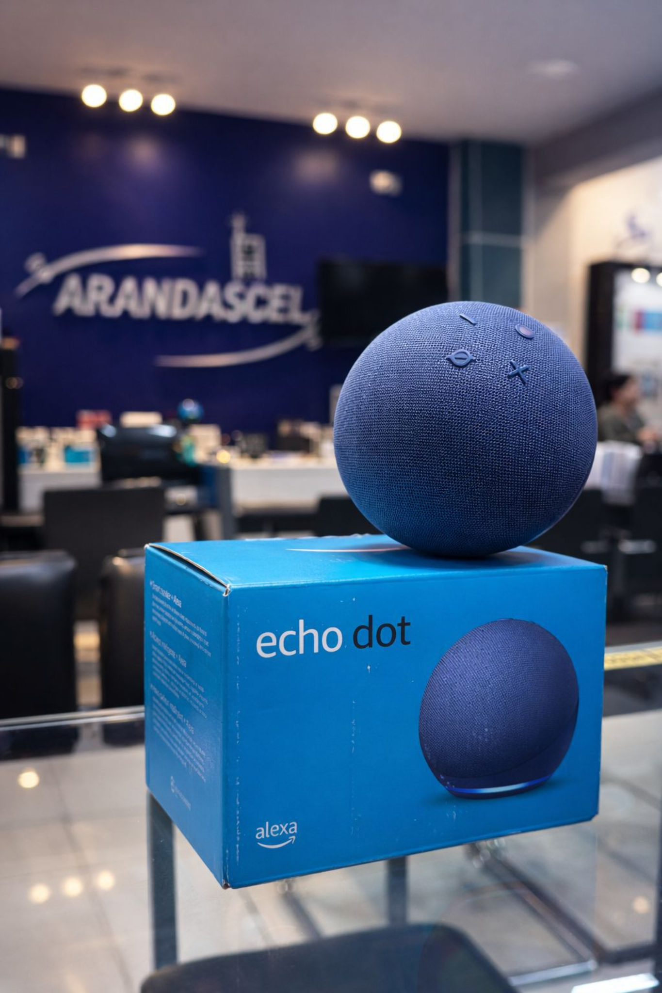 Alexa Echo Dot azul en tienda Arandascel